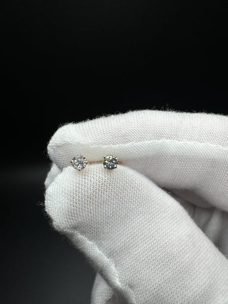 14k Yellow Gold .25ctw VS/VVS Lab Diamond Studs